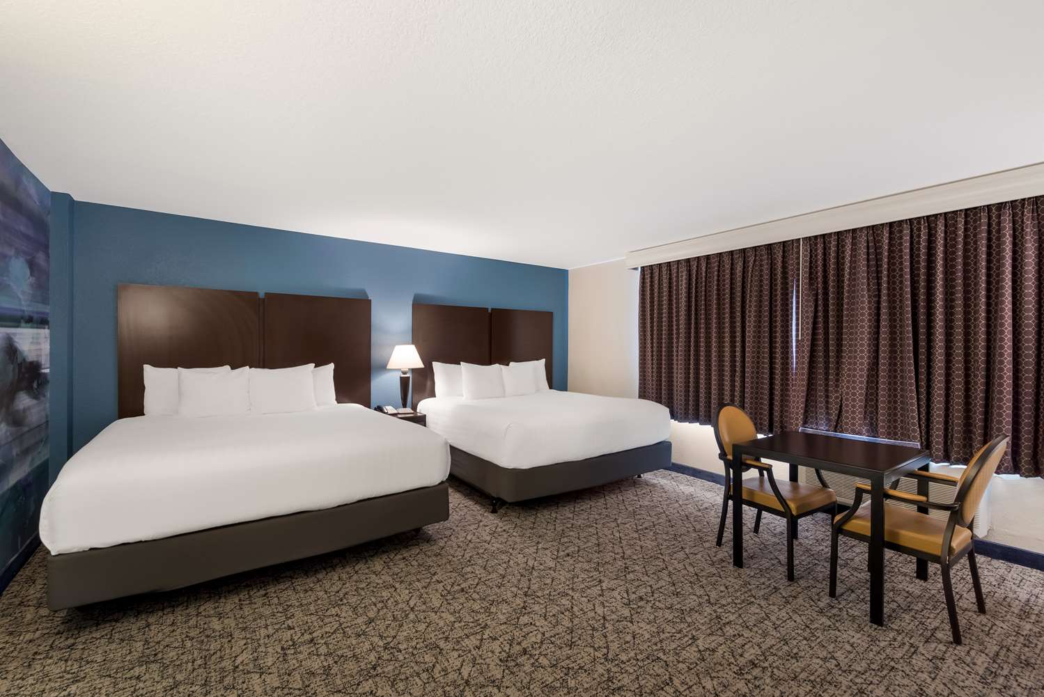 Mini, Suite, 2 King Beds