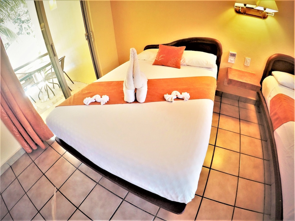 Hotel Lunasol 41/71