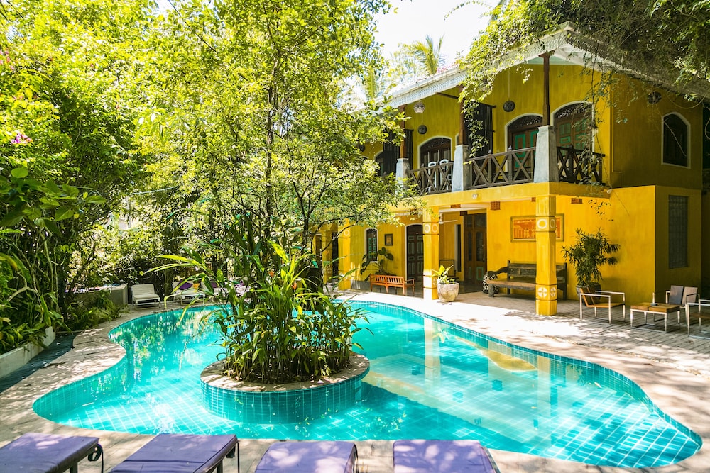 Thambapanni Retreat 4/72