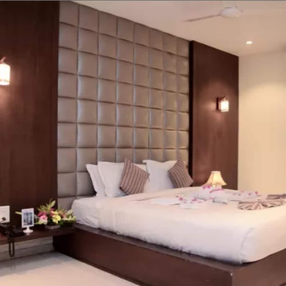 Hotel Mahendra 9/44