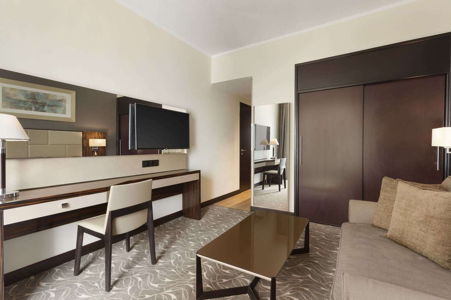 Hawthorn Suites by Wyndham Abu Dhabi City Centre 15/20