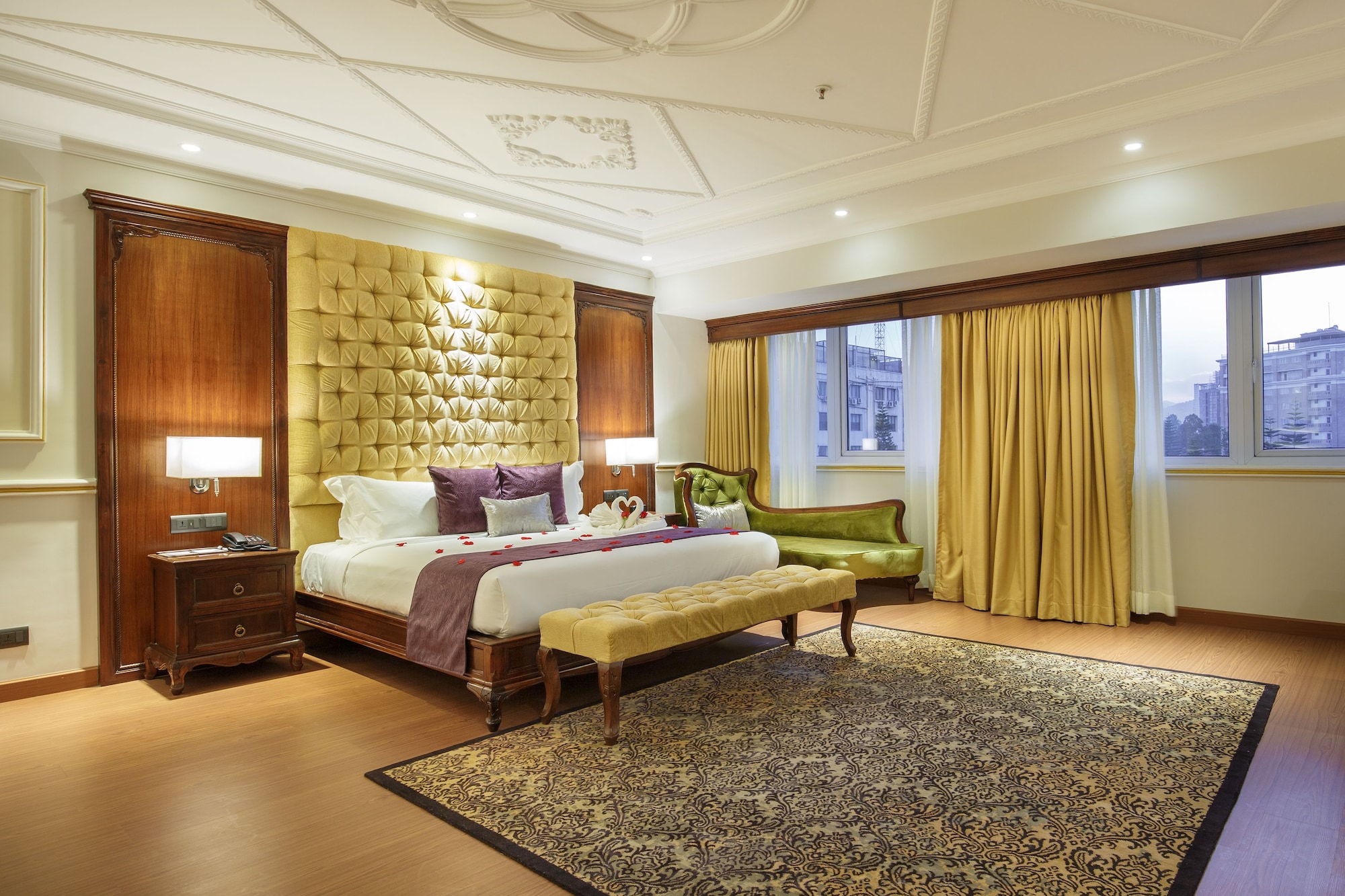 1 BEDROOM, ROYAL, SUITE, POOL VIEW