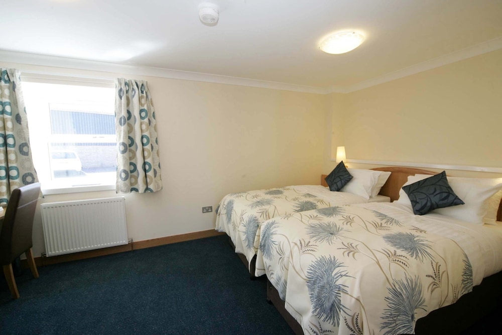 Woodland Bay Hotel 12/50