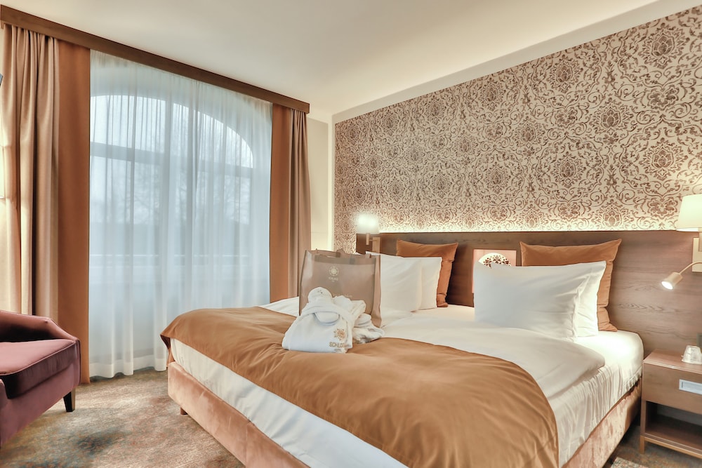 Deluxe, Suite, King Bed, Sofa