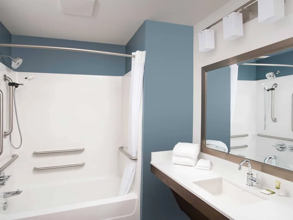 WoodSpring Suites Charlotte NC 23/25