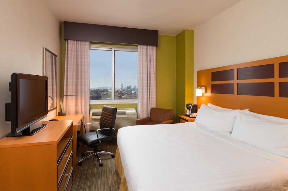 Holiday Inn Express New York City Times Square 21/55