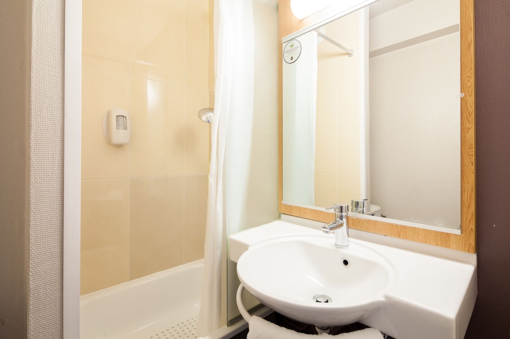 غرفة بسريرين منفصلين، B&B Hotel PARIS Roissy CDG Aeroport 4/5