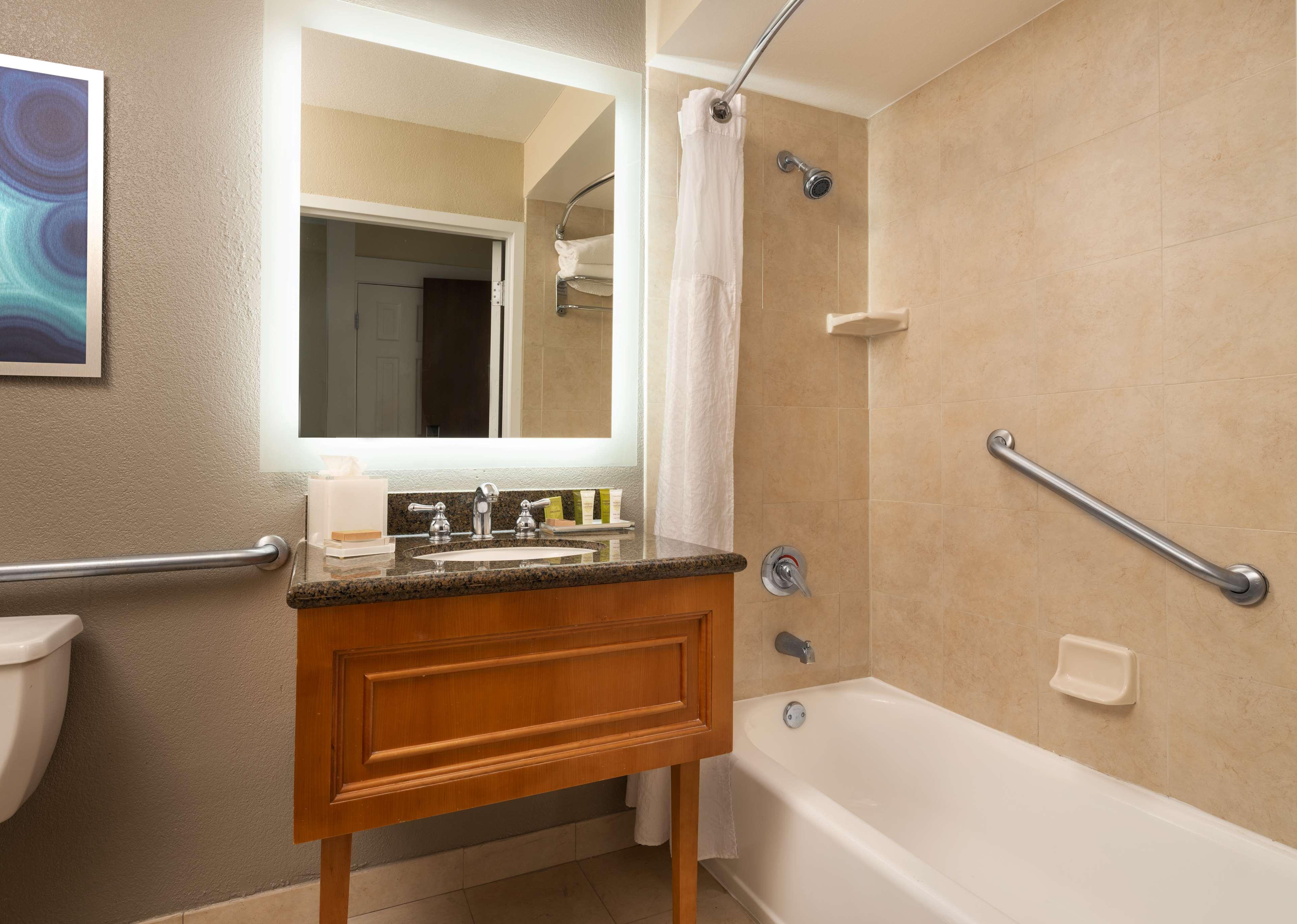 Room, 2 Double Beds, Gulf View, Balcony, Accessible