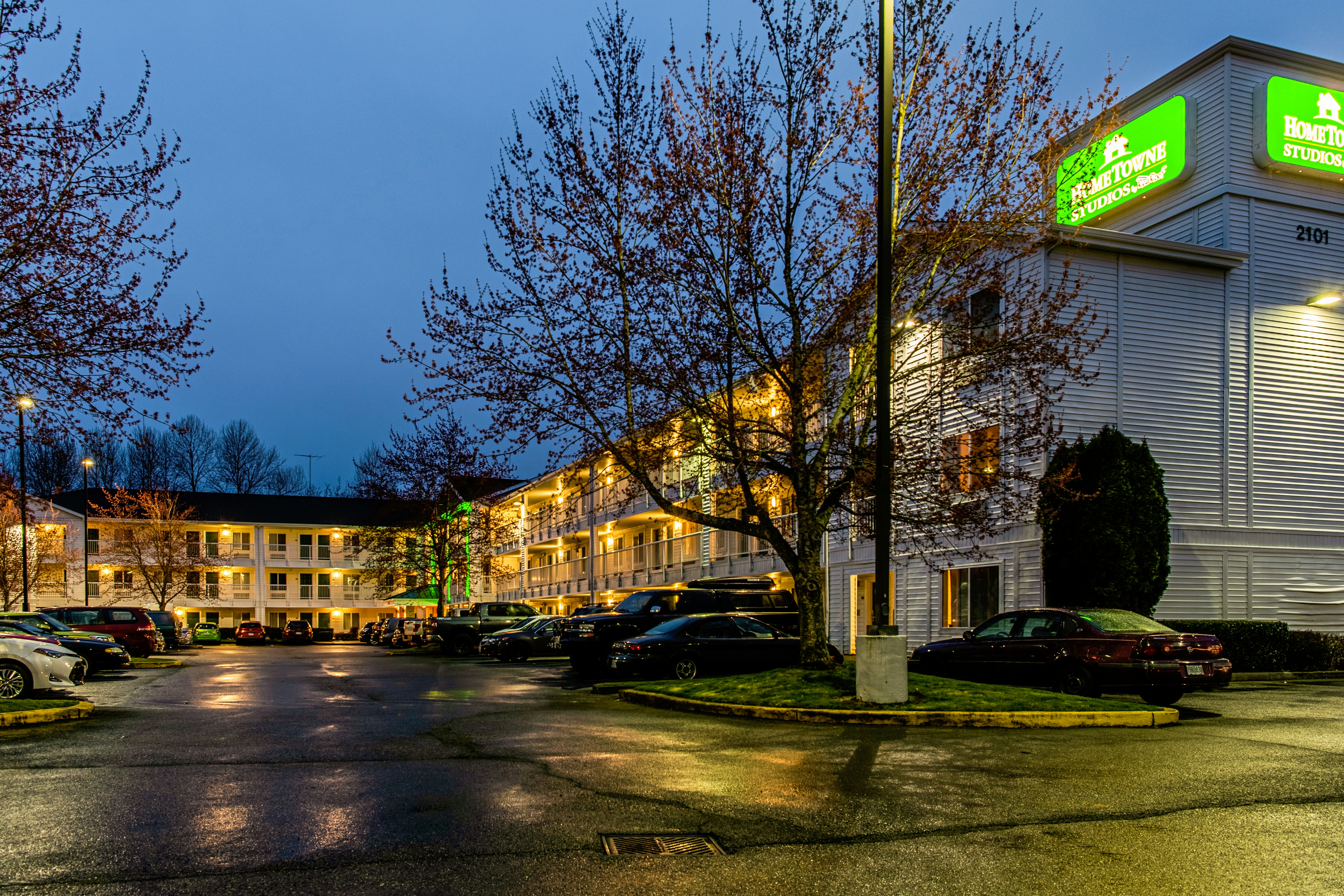 HomeTowne Studios by Red Roof Tacoma - Puyallup 30/30