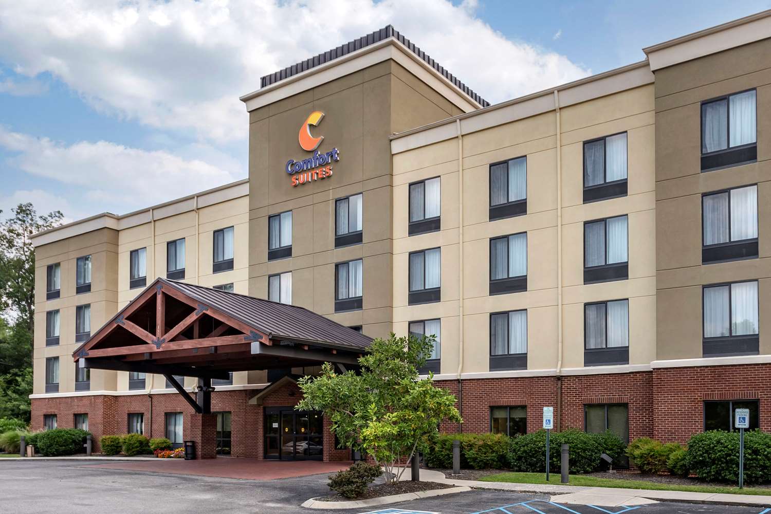 Comfort Suites Manchester 40/41