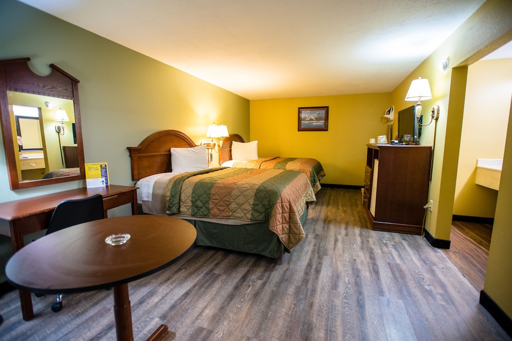Relax Inn &amp; Suites 25/82