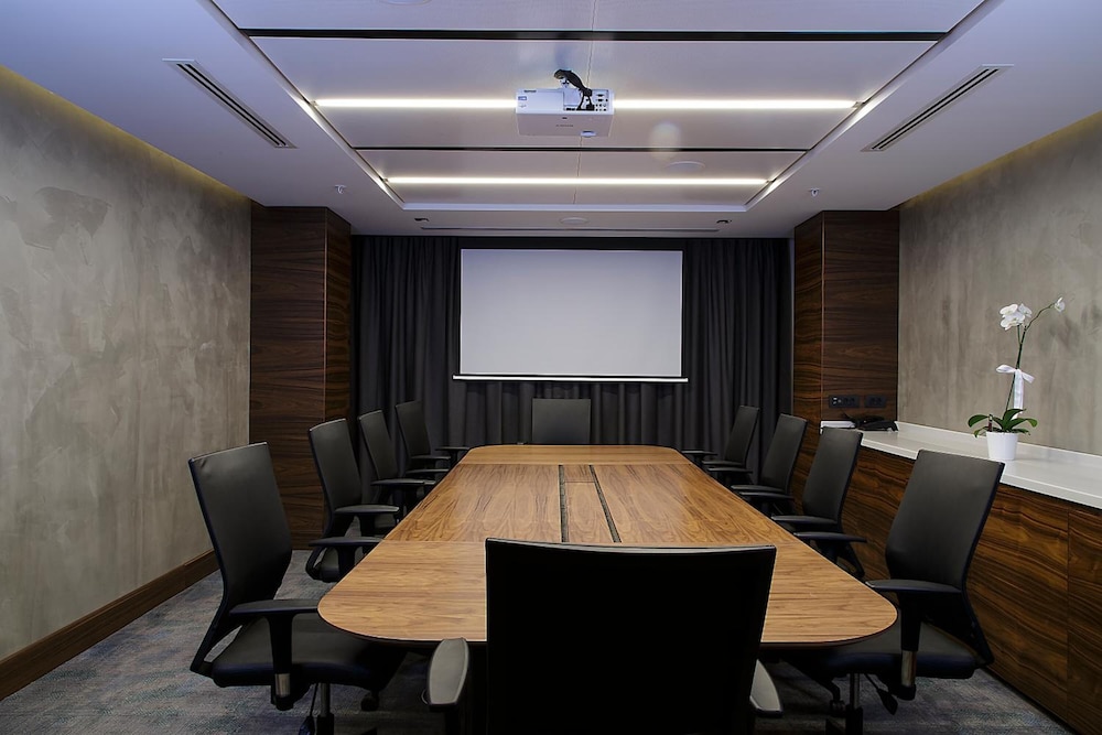 Bof Hotels Business 45/50