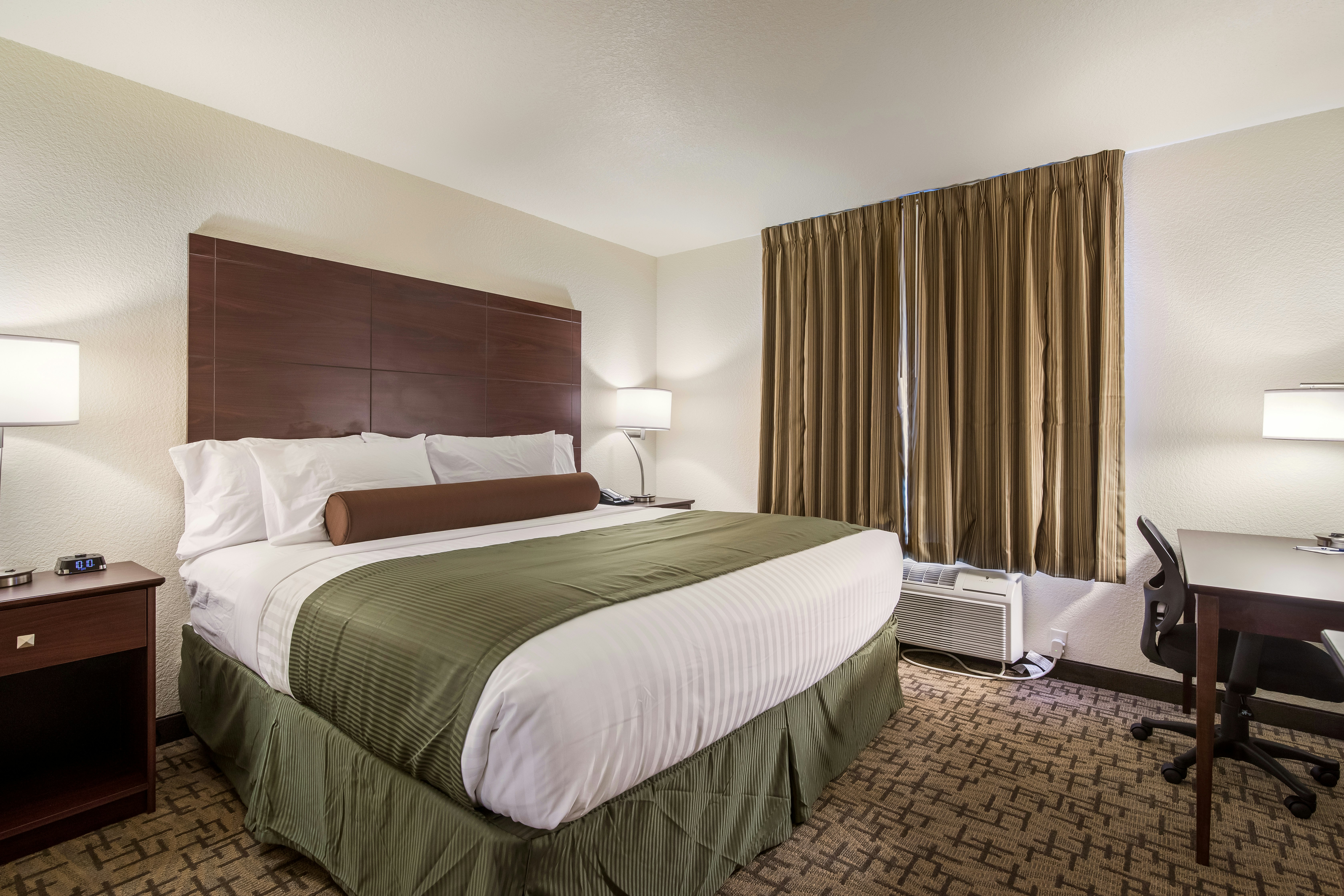 Cobblestone Hotel and Suites Victor 14/52