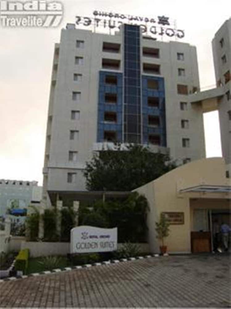 Royal Orchid Golden Suites Pune 6/52