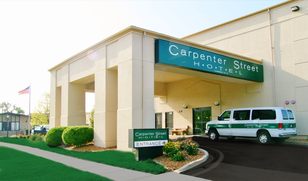 Carpenter Street Hotel 7/37