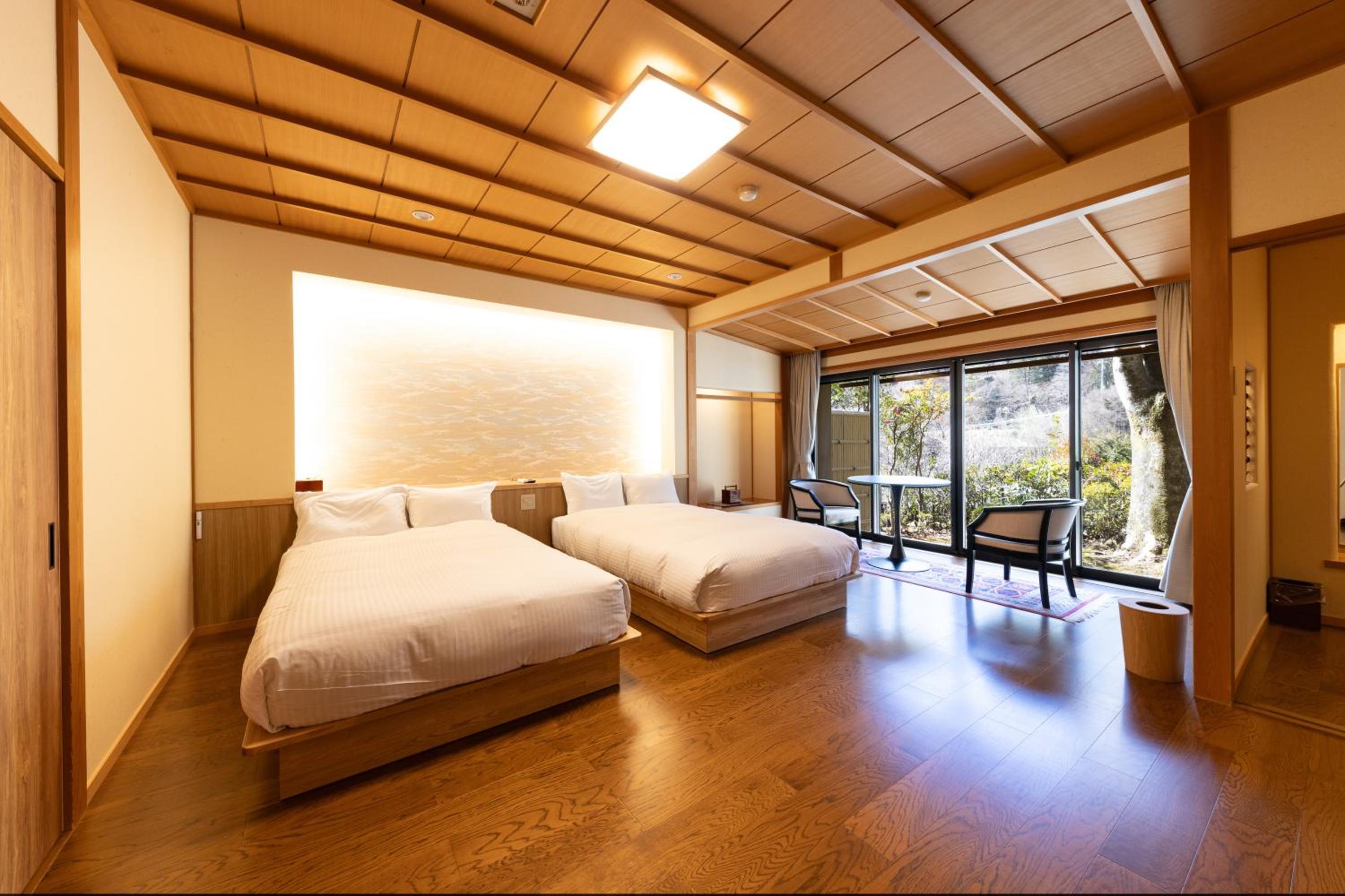 STANDARD, TWIN BEDS