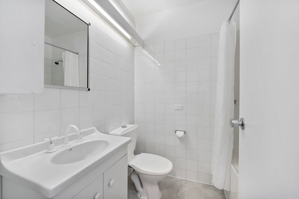 Scamander Beach Resort Hotel 46/49