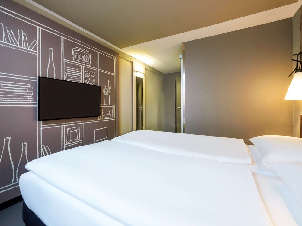 Ibis Zurich Adliswil 10/74