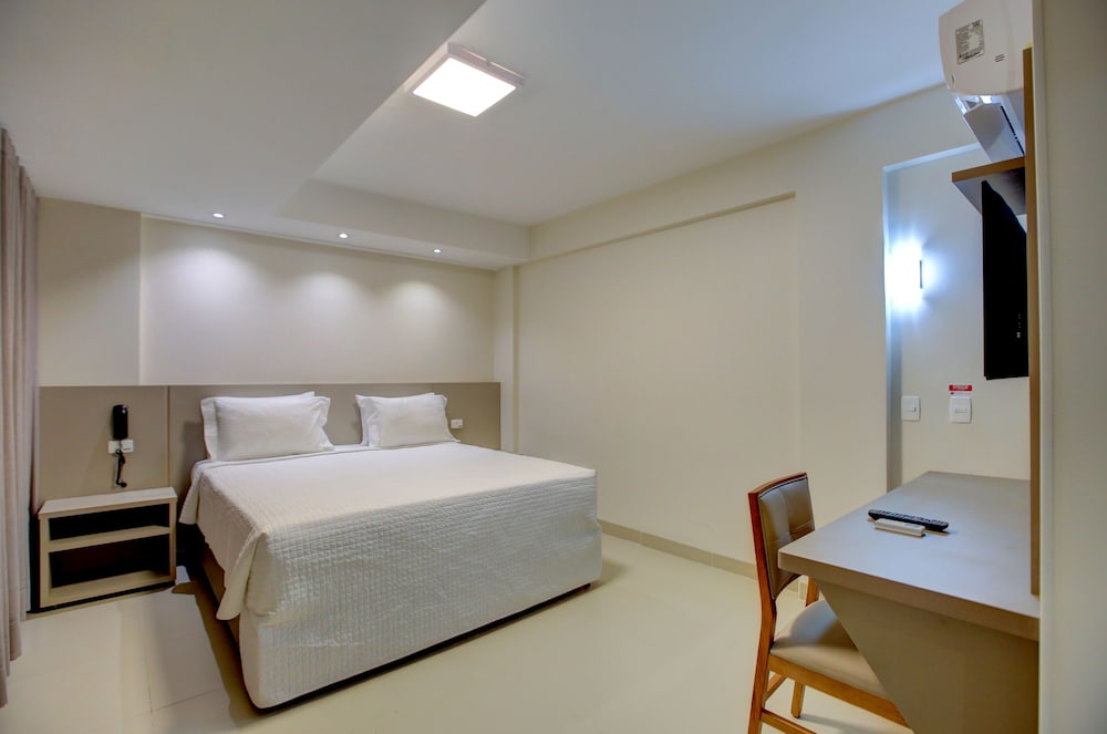 Novares Hotel 11/54