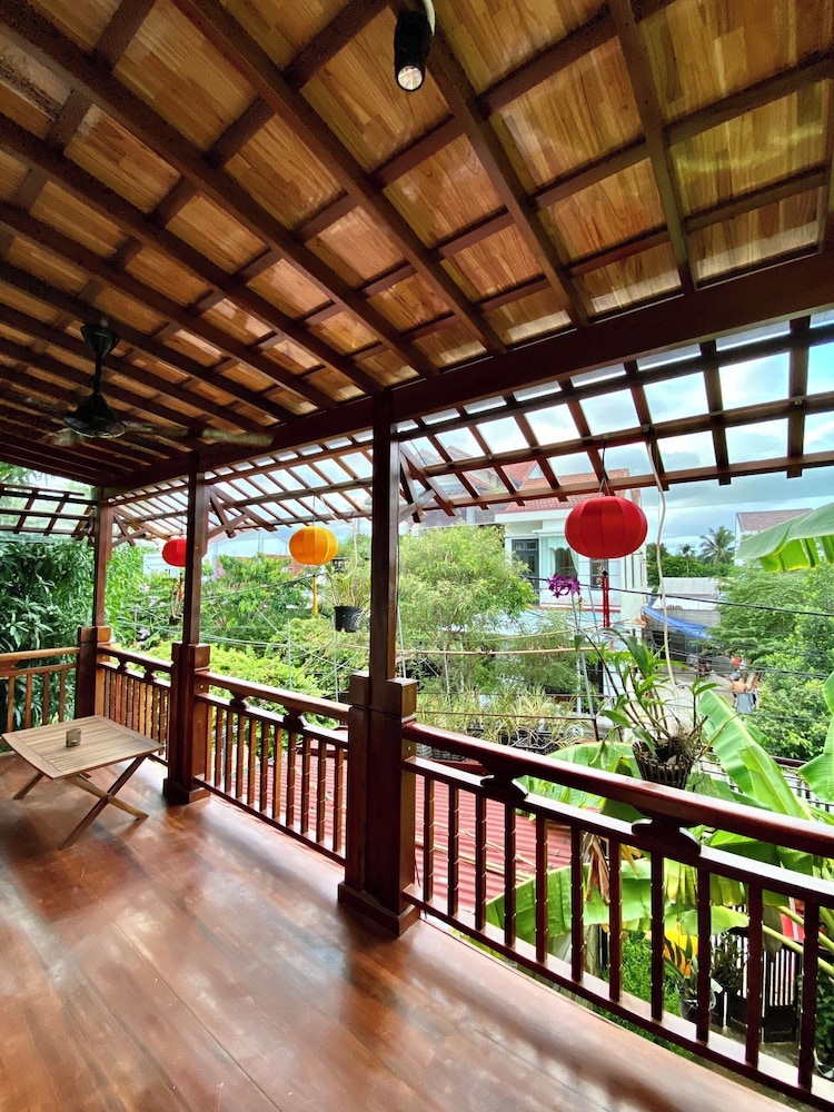 Villa Orchid Garden Riverside 81/83