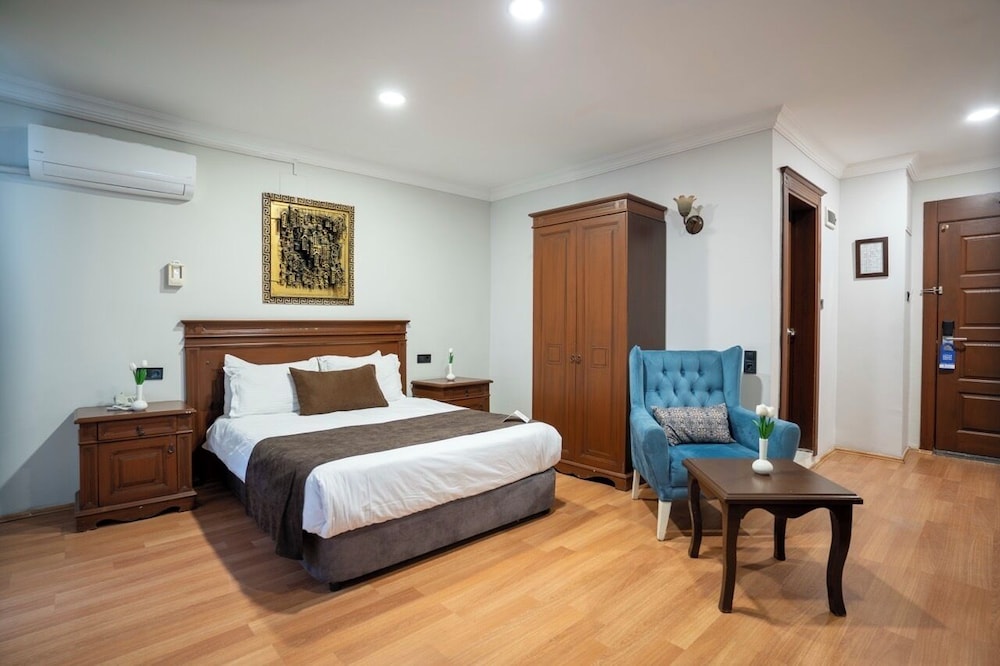 Hotel Buyuk Velic 33/76