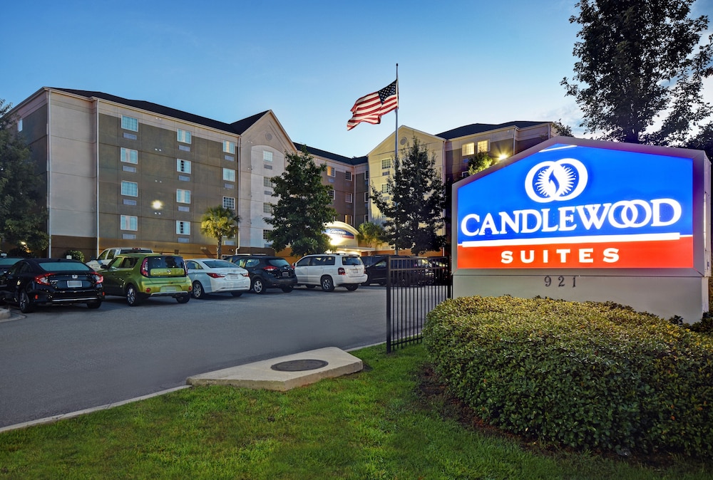 CANDLEWOOD SUITES COLUMBIA-FT. JACKSON 1/62