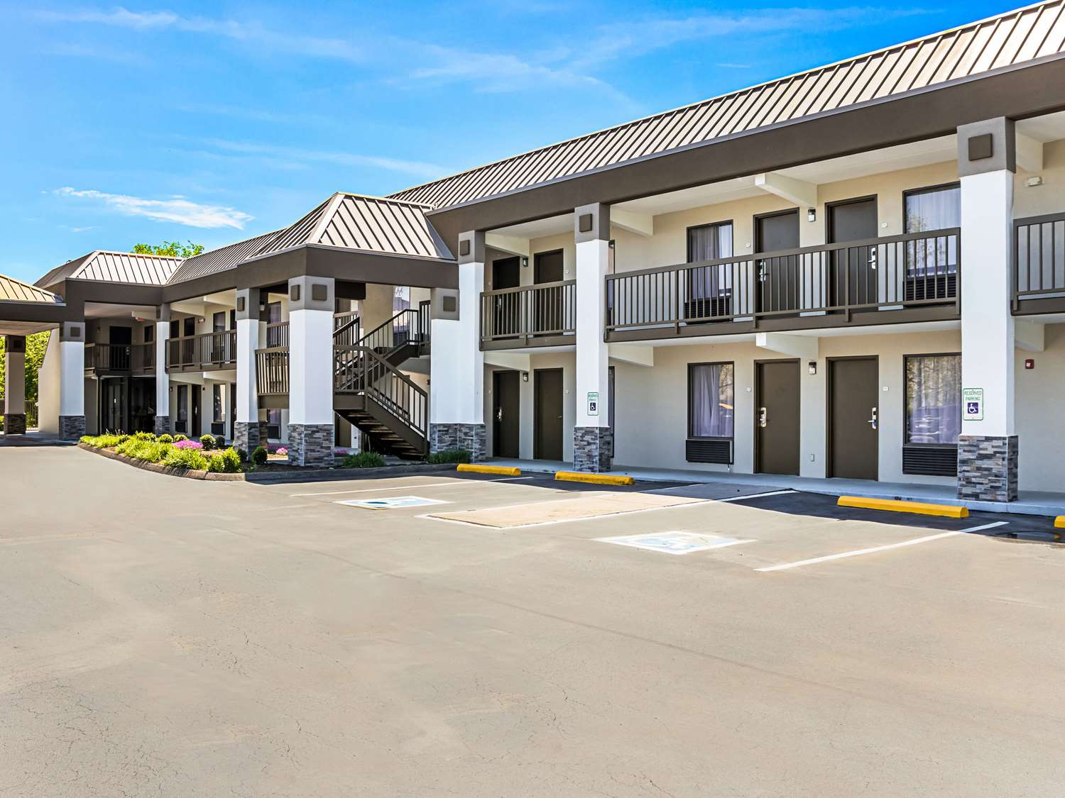 Quality Inn Knoxville TN 13/16