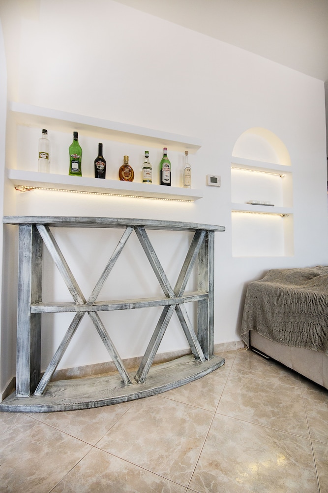 Krios Luxury Suites 3/50