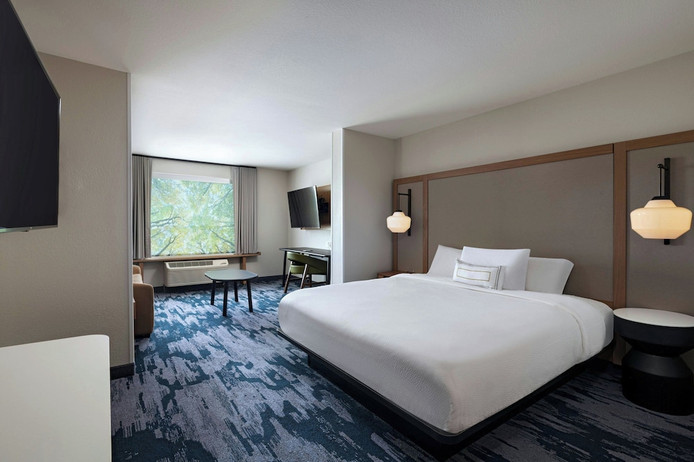 Fairfield Inn & Suites by Marriott Lincoln Crete 11/50