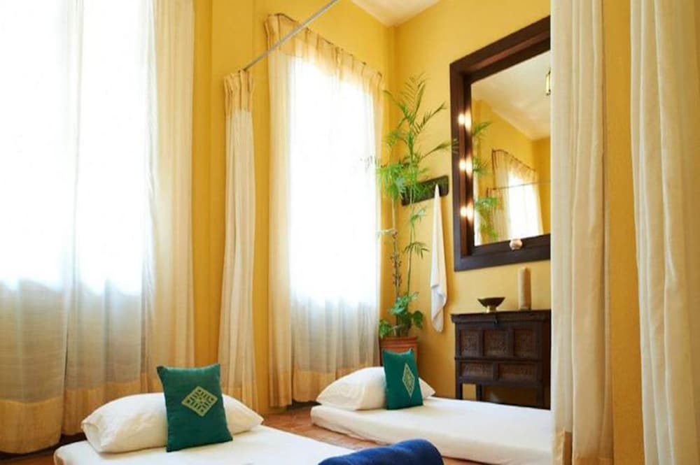 Satri House 23/74