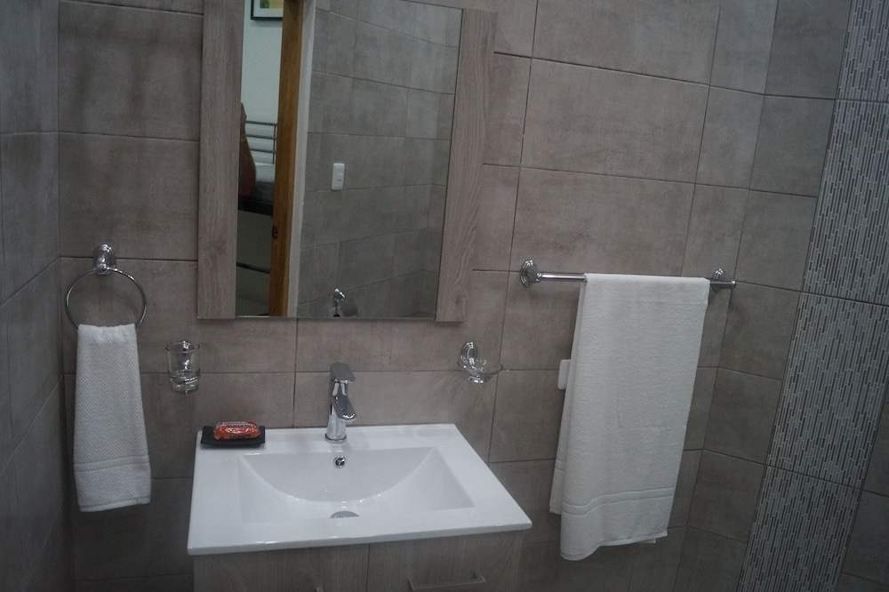 City Caribbean Hotel Boutique 62/65