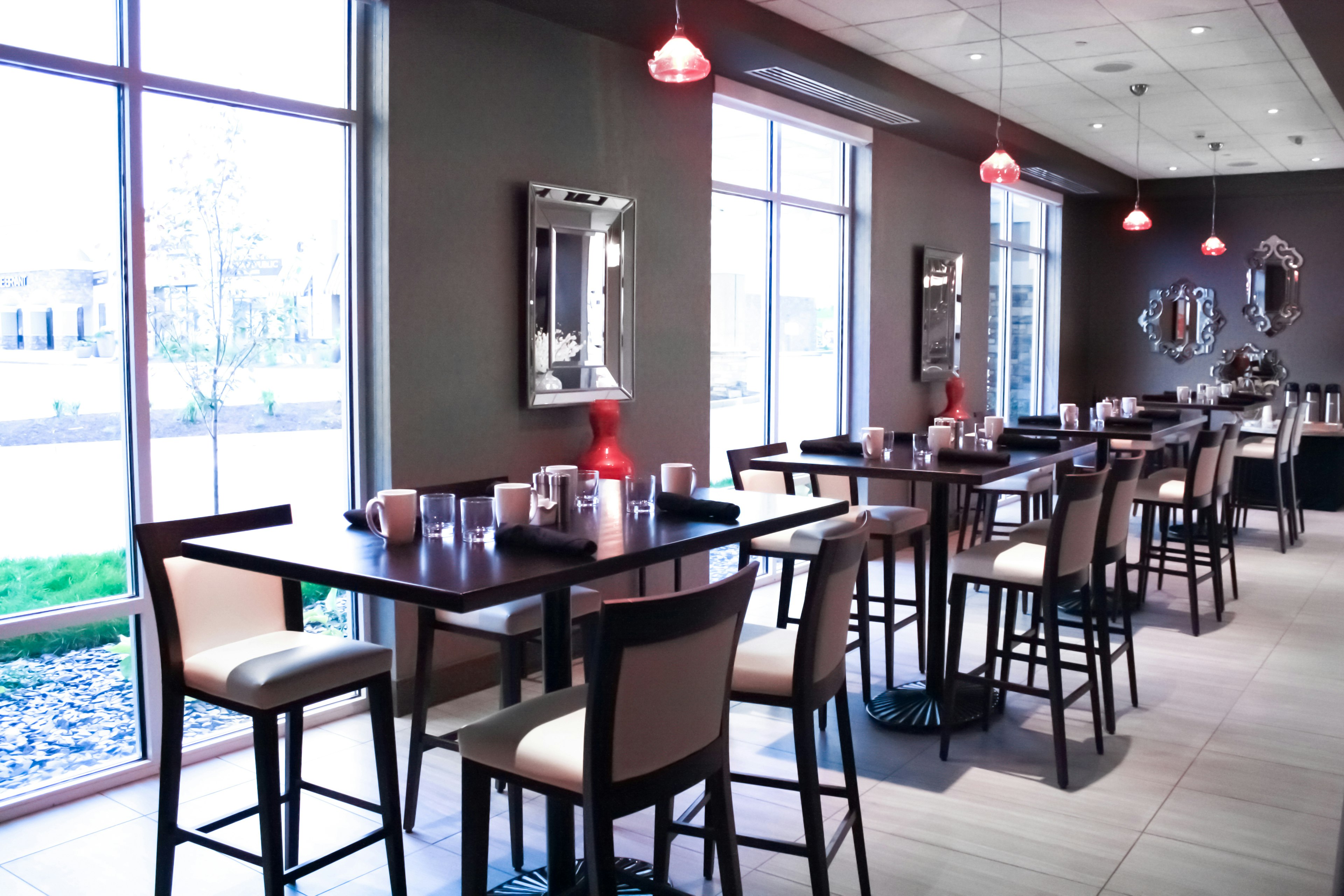 Holiday Inn Hotel And Suites Davenport 33/56