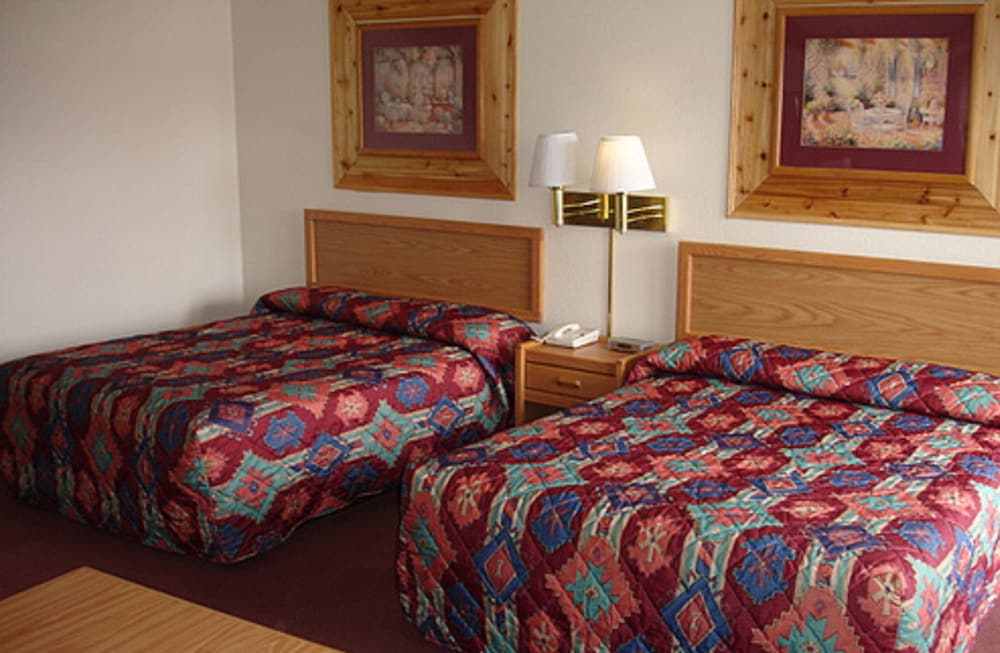 North Country Inn & Suites 30/39