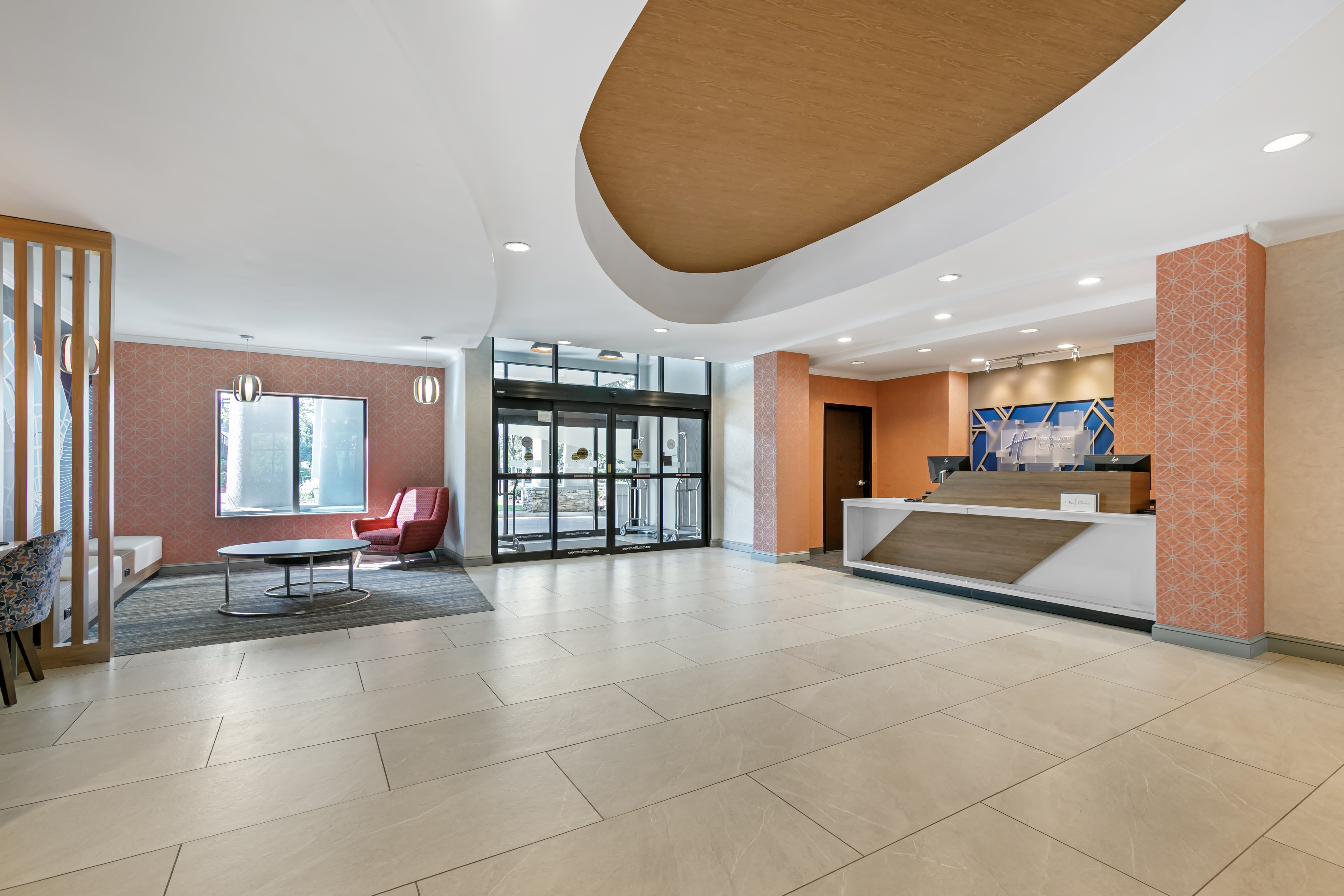 Holiday Inn Express & Suites Clemson - Univ Area 9/82