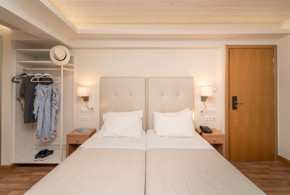 Hotel Karalis City 24/74