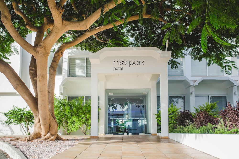 Nissi Park Hotel 5/70