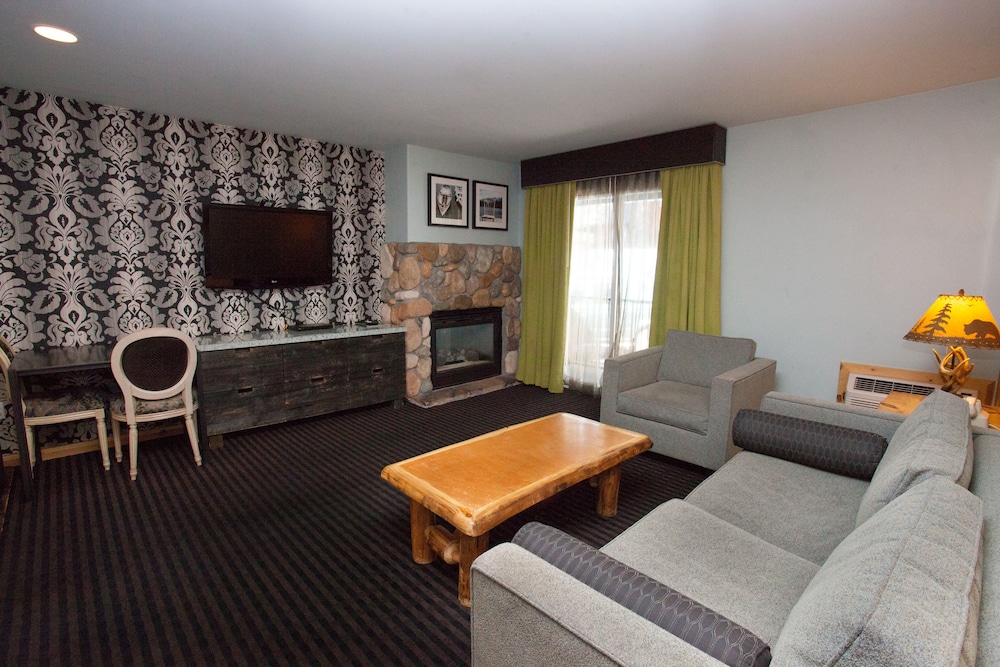 3 Peaks Resort Beach Club 26/50