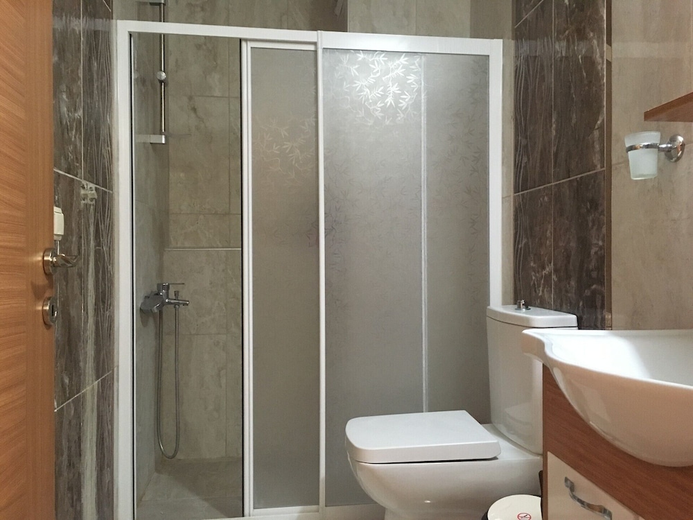 Grand Sahin s Gumuldur Resort 80/82