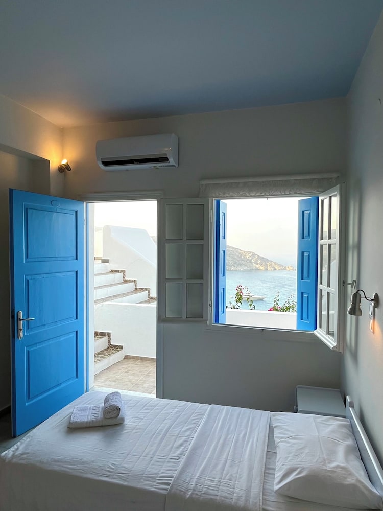 1 Bedroom, Economy, 1 Double and 3 Single Beds, Sea View