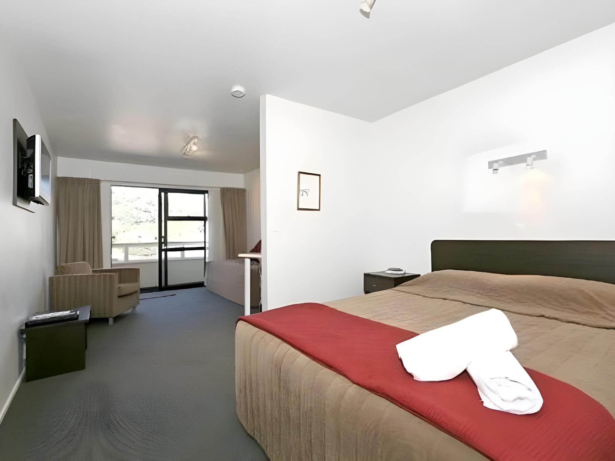 استوديو بمطبخ صغير