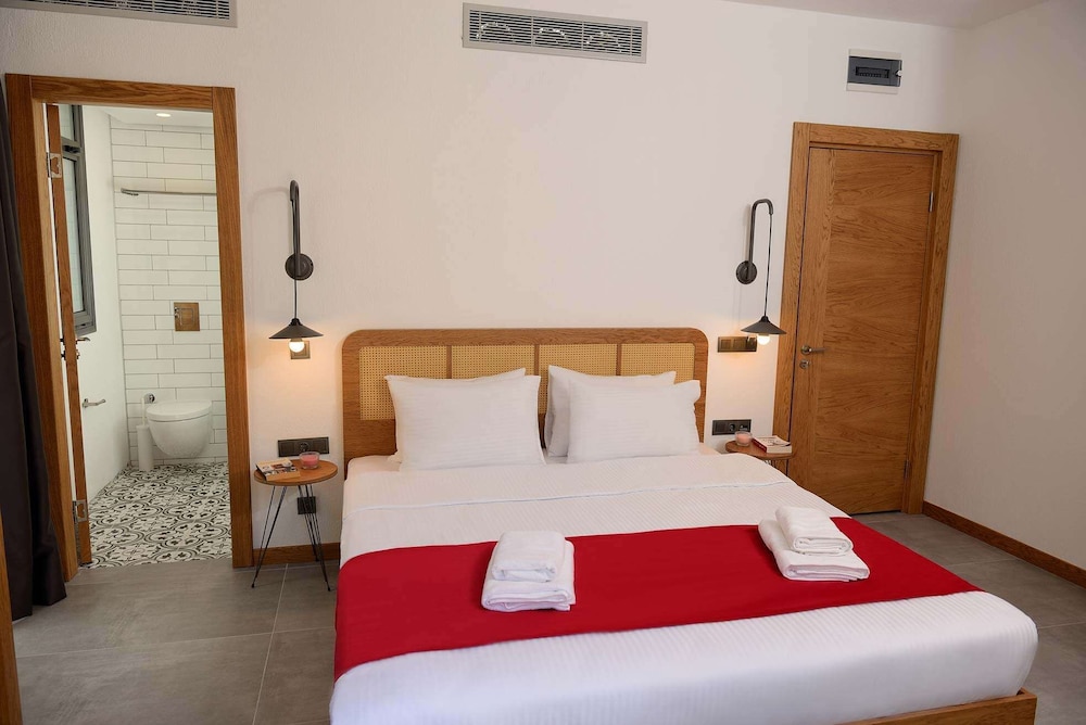 Yerli Otel Alacati 16/37