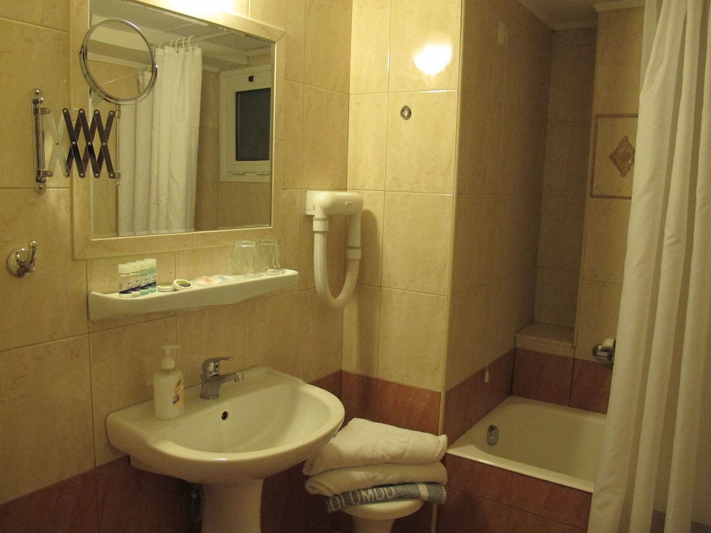 Hotel Solomou Athens 46/50