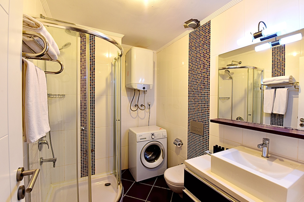 Royal Palm Residence 34/36