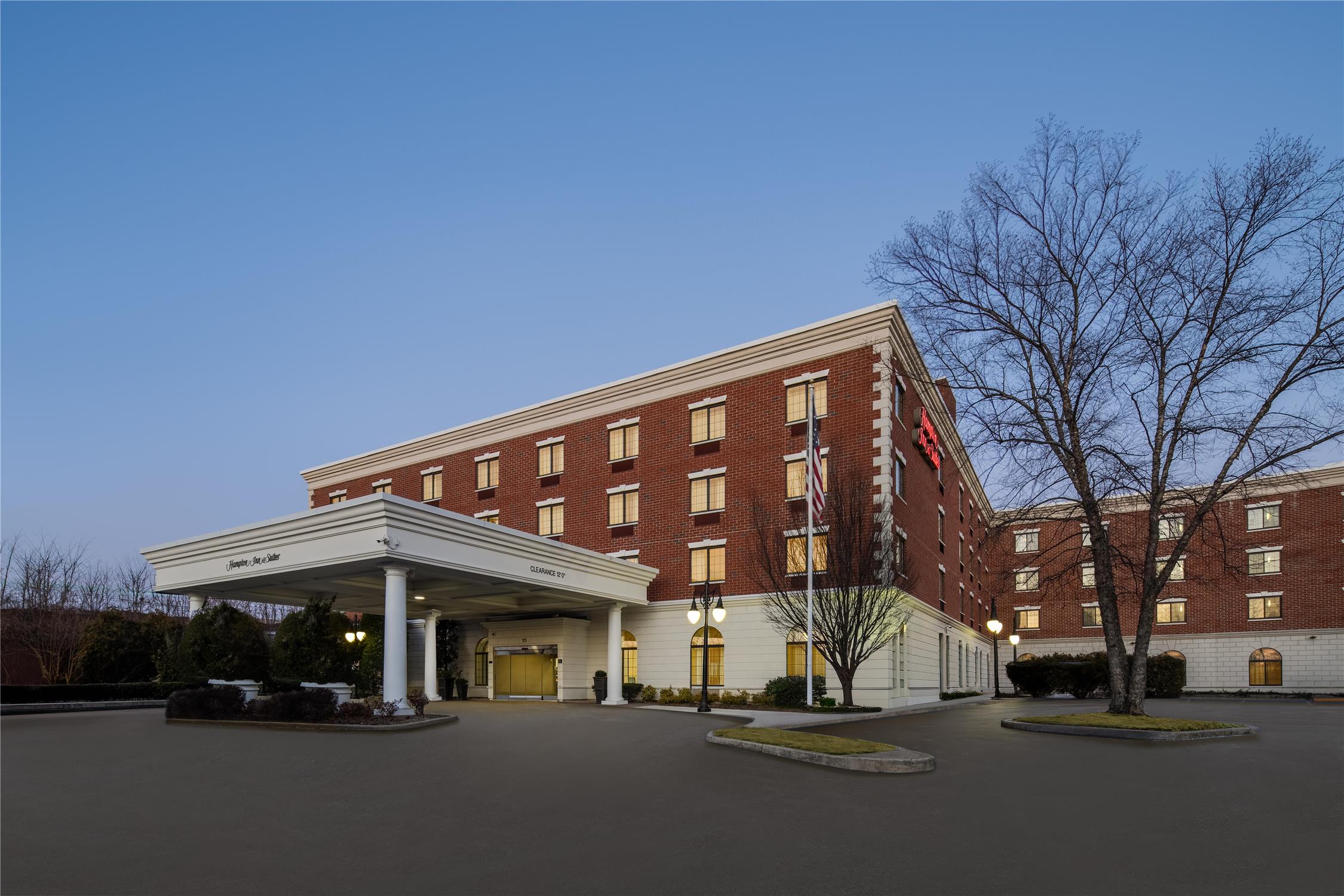 Hampton Inn And Suites Rockville Centre 8/85