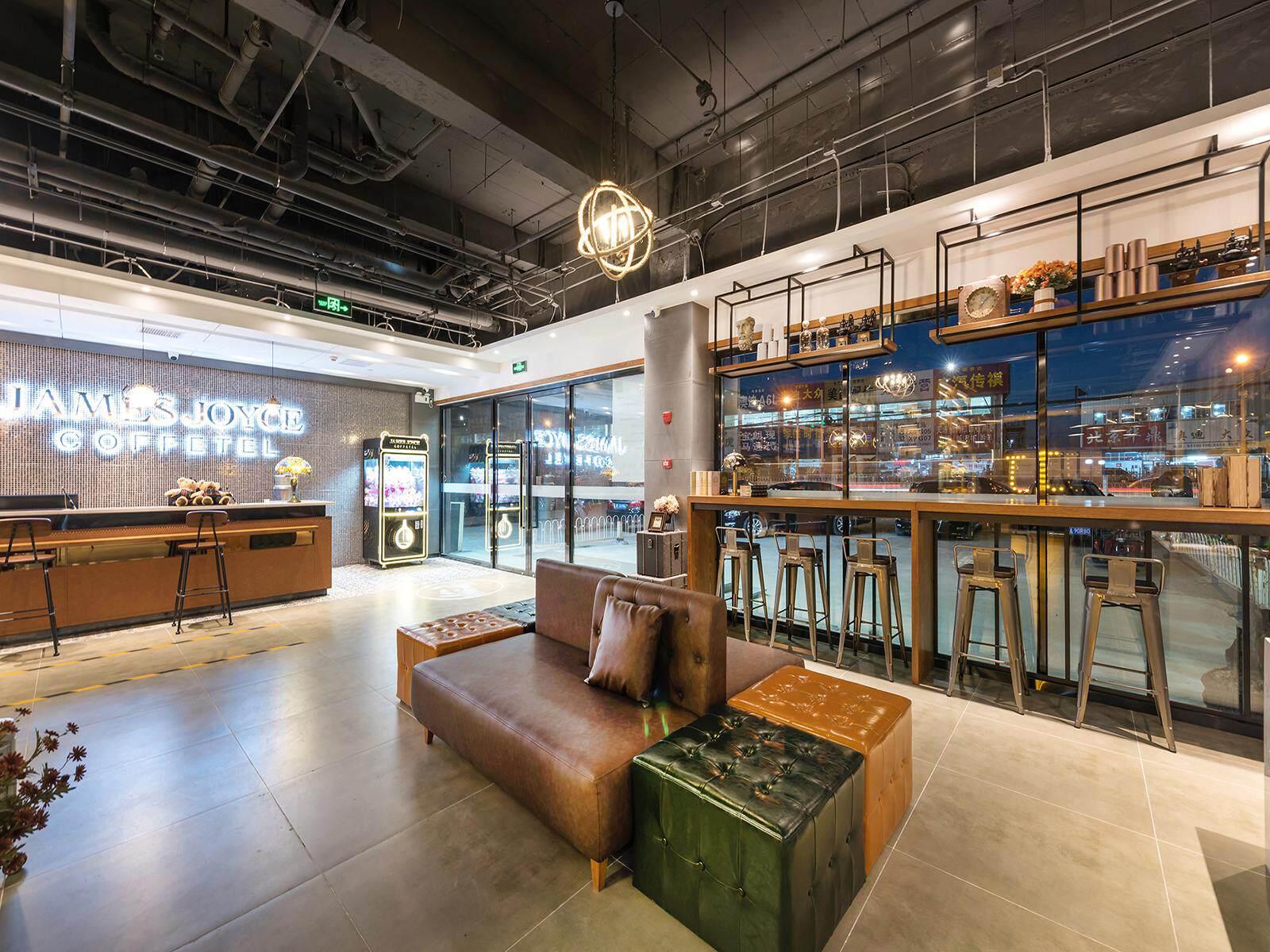 James Joyce Coffetel Hotel (Beijing Xiaohongmen Subway Station) 40/48