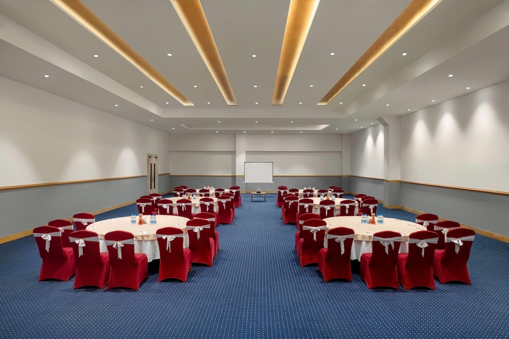 Ramada Plaza by Wyndham Jammu Vijaypur 58/69