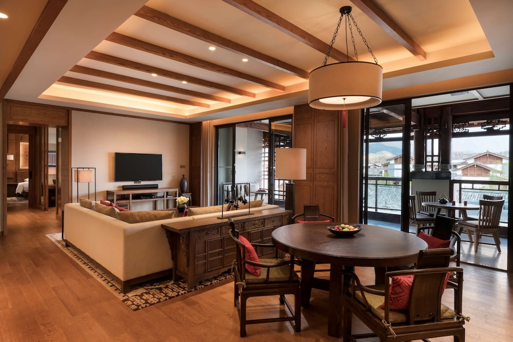Jinmao Purelax Lijiang, The Unbound Collection By Hyatt 45/70