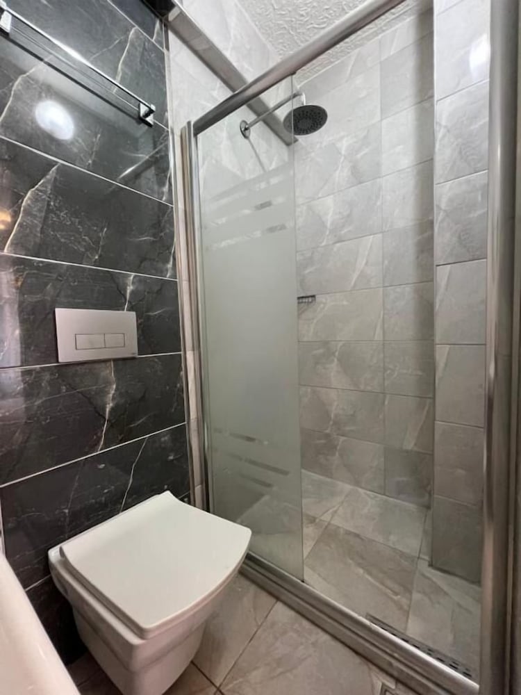 Taksim Brand Suite 64/65
