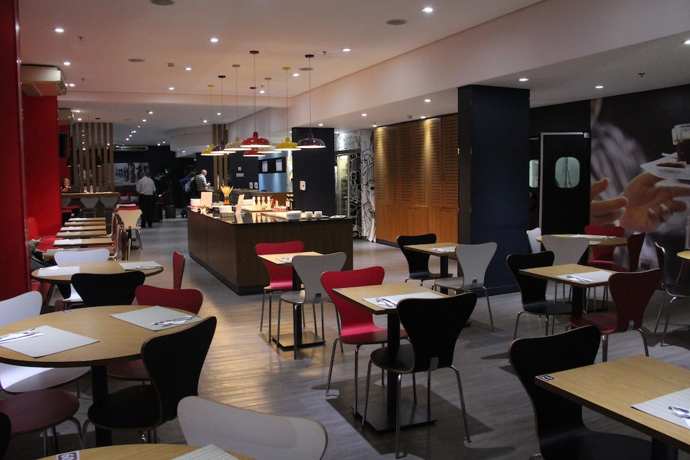 ibis Criciuma 31/50