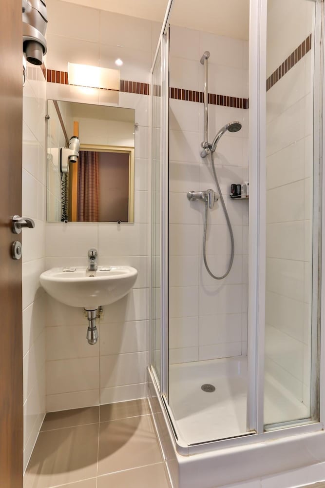 Hotel Le Home Vincennes 24/24